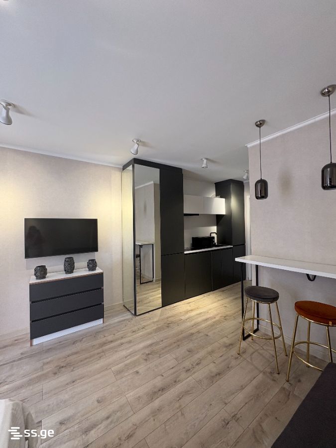 1 room Flat Daily rent. Batumi - Aanzicht 4