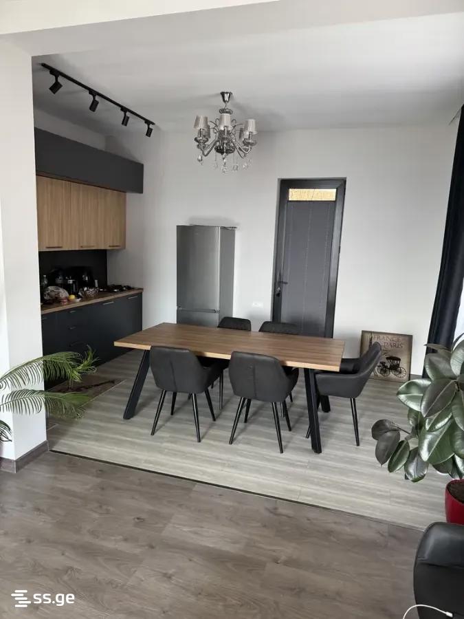 5 Room Private House For Sale view 3