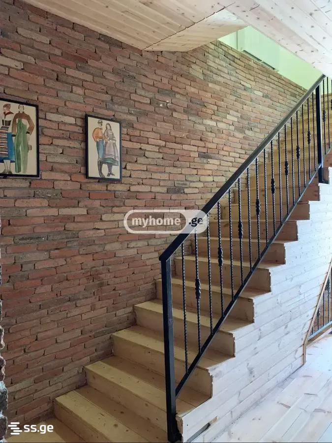 10 Room Hotel For Rent. Tabakhmela view 8