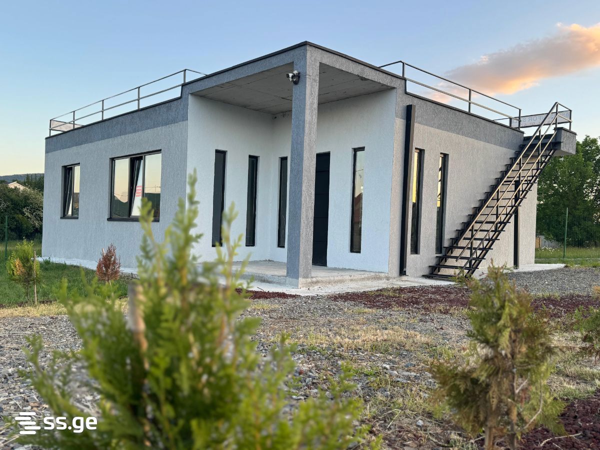 5 Room Private House For Sale view 1