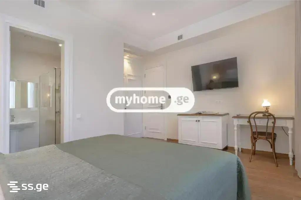 27 Room Hotel For Rent. Chugureti view 18