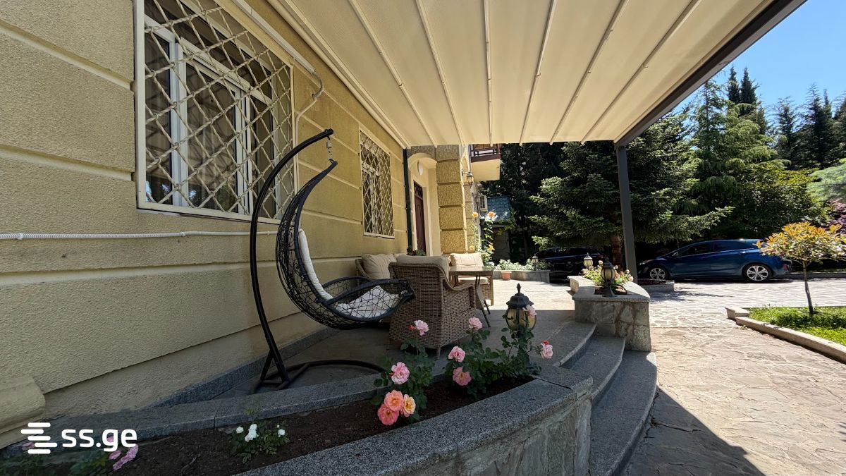 7 Room Private House For Sale view 2