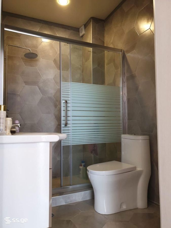 2 Room Flat Daily Rent. Qala view 8