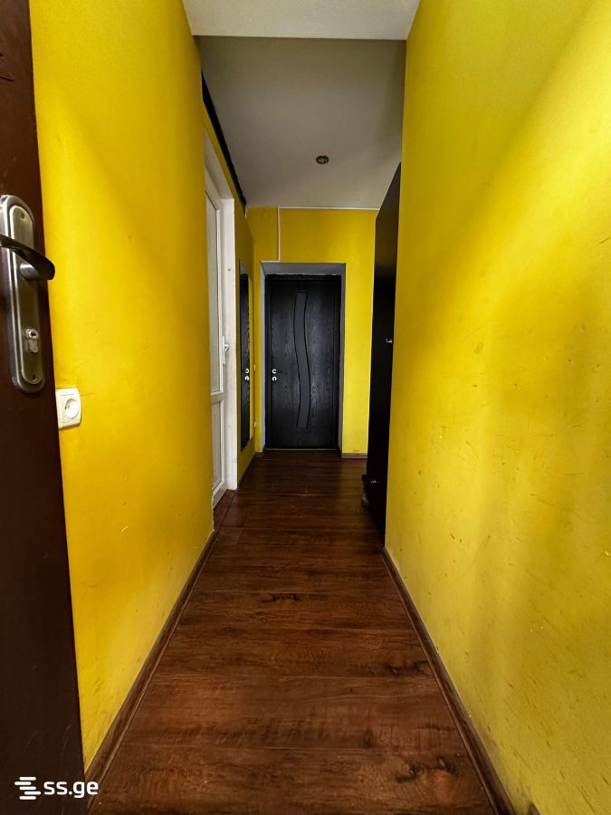 8 Room Private House For Sale view 7