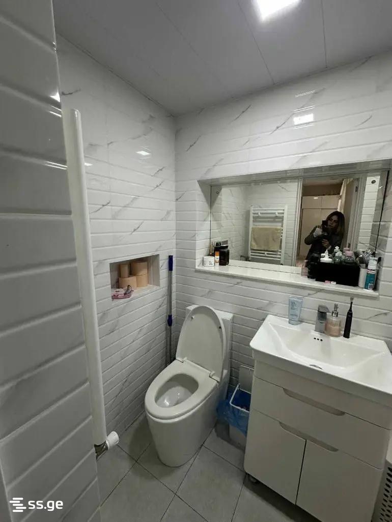 1 Room Private House For Rent. Sololaki view 5