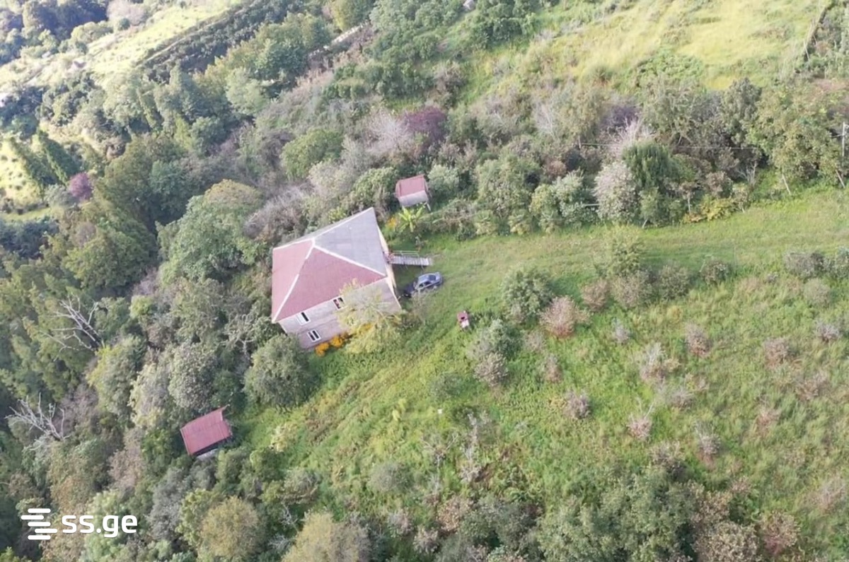 6 Room Private House For Sale view 4