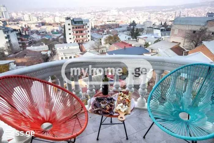 22 Room Hotel For Rent. Vera view 22