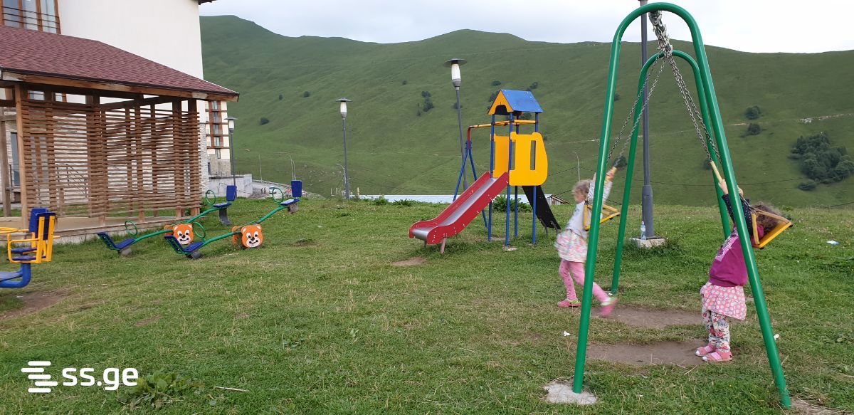 1 Room Flat Daily Rent. Gudauri view 13