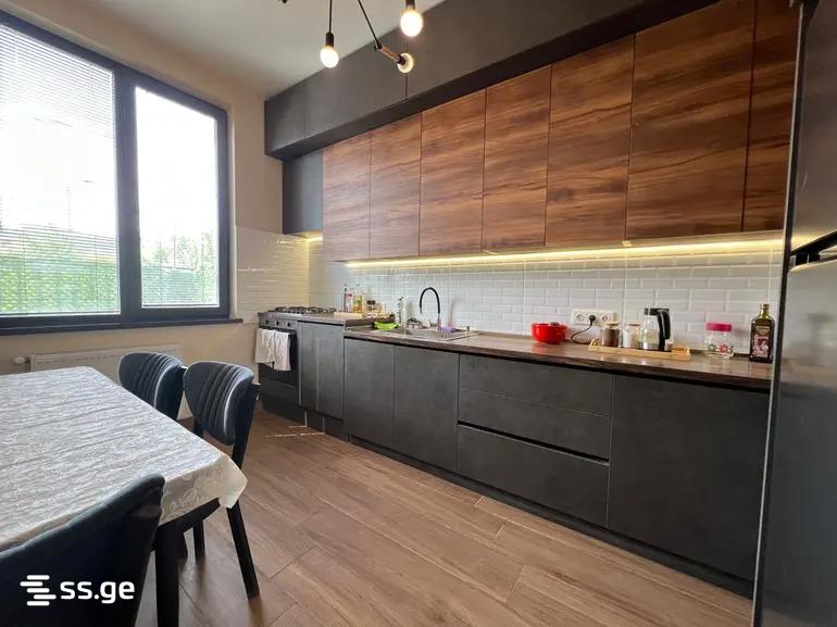 6 Room Private House For Sale view 5