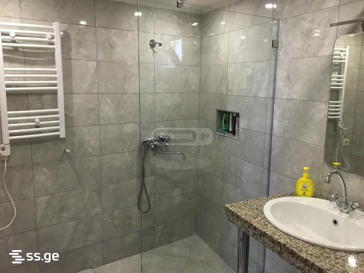 Commercial Space For Sale. Avlabari view 9