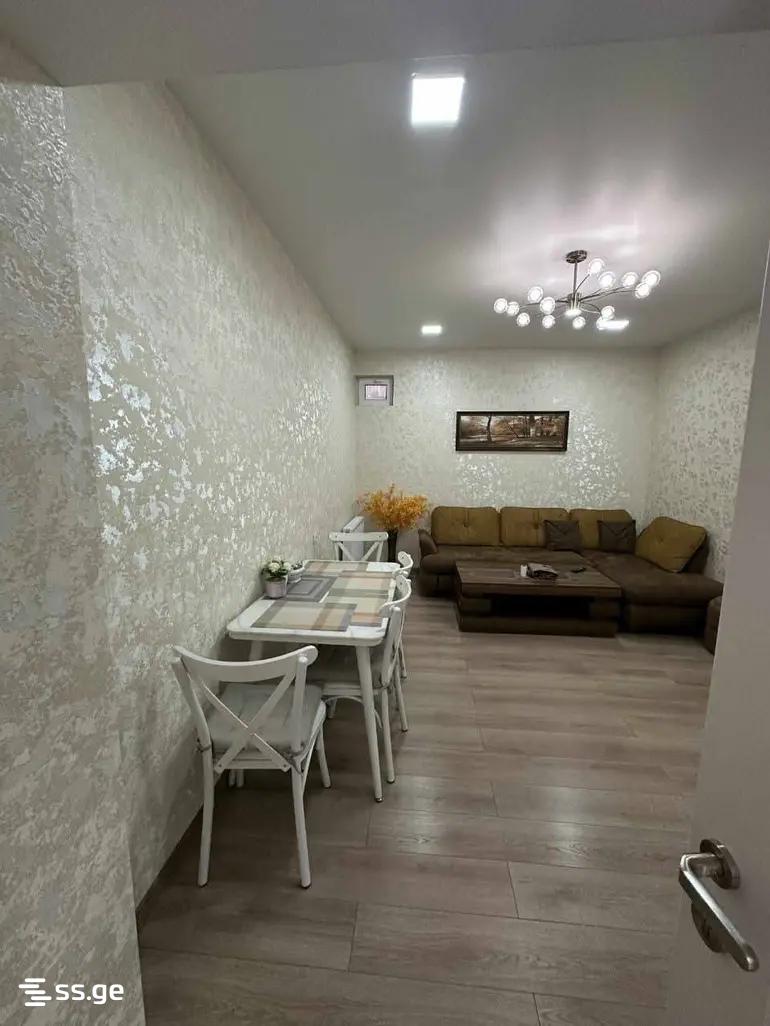 1 Room Private House For Rent. Sololaki view 9