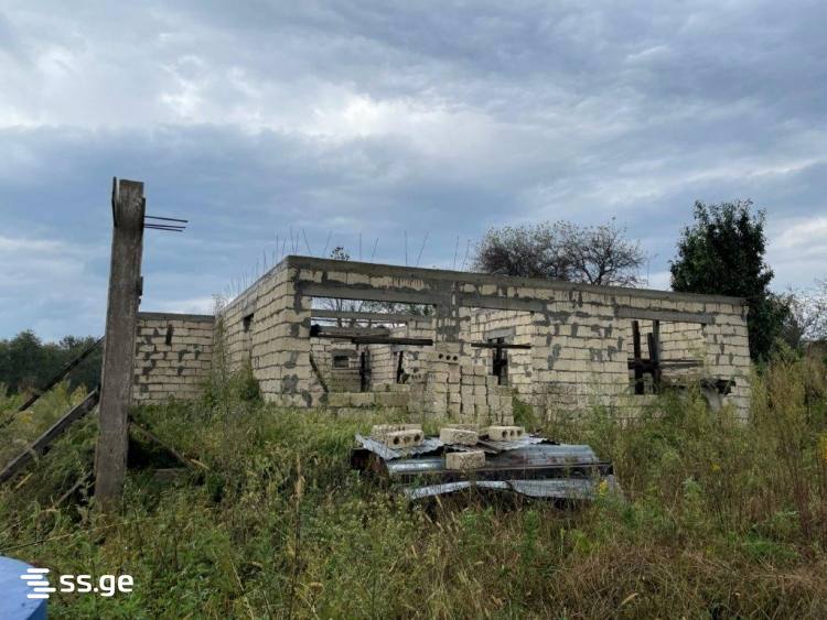 Продажа 1-комната Garage view 3