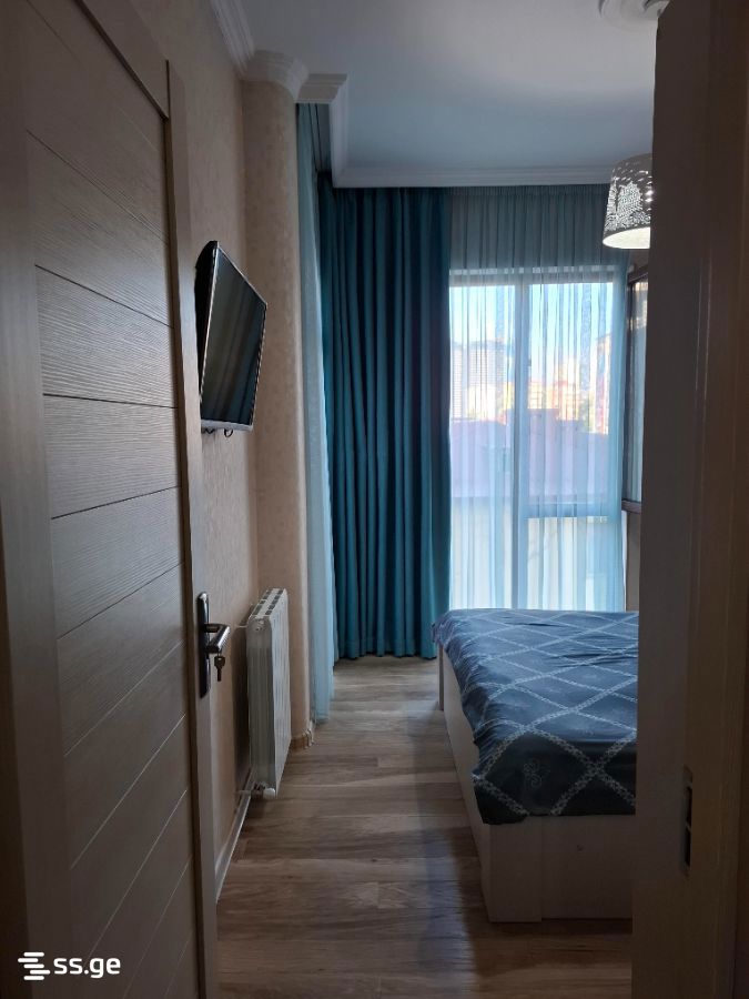 2 room Flat Daily rent. Batumi - Näkymä 3