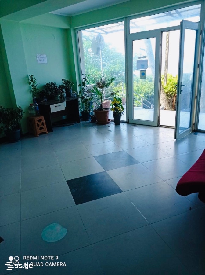 2 Room Flat Daily Rent. Ureki view 4