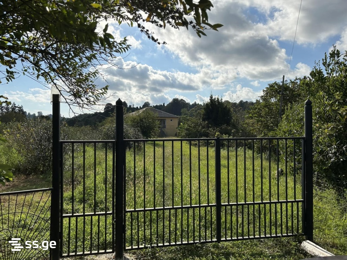 6 Room Private House For Sale view 1