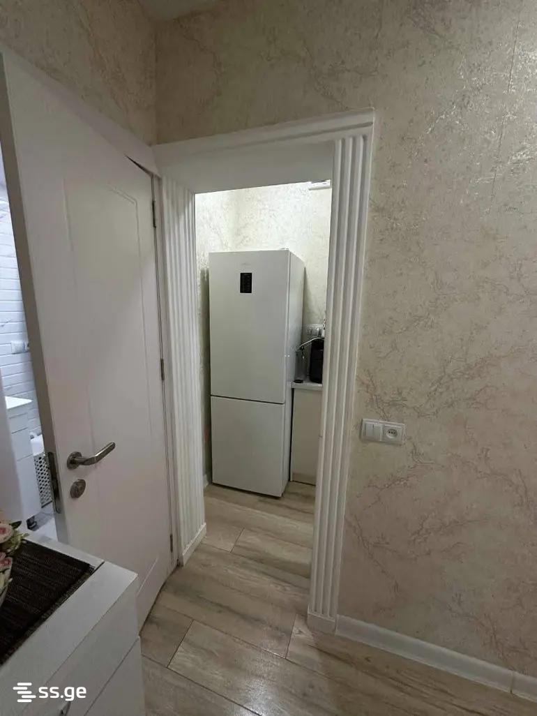 1 Room Private House For Rent. Sololaki view 4
