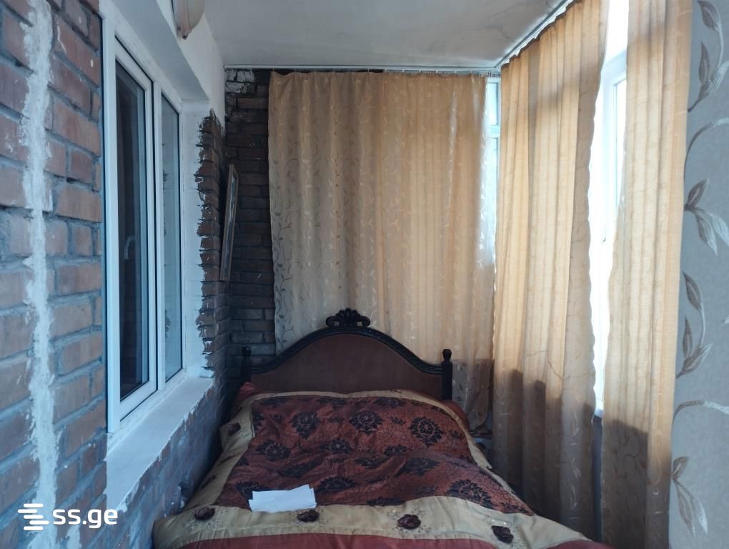 3 Room Flat For Sale view 2