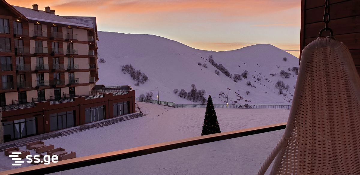 1 Room Flat Daily Rent. Gudauri view 4