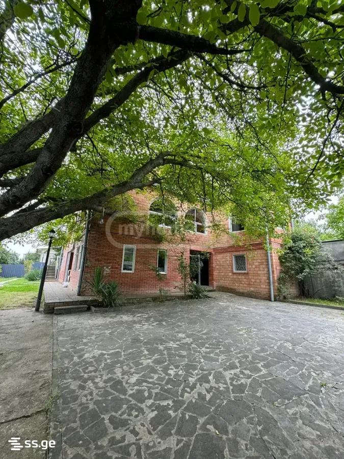 5 Room Private House For Sale view 1