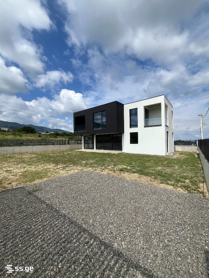 5 Room Private House For Sale, 1 of 4