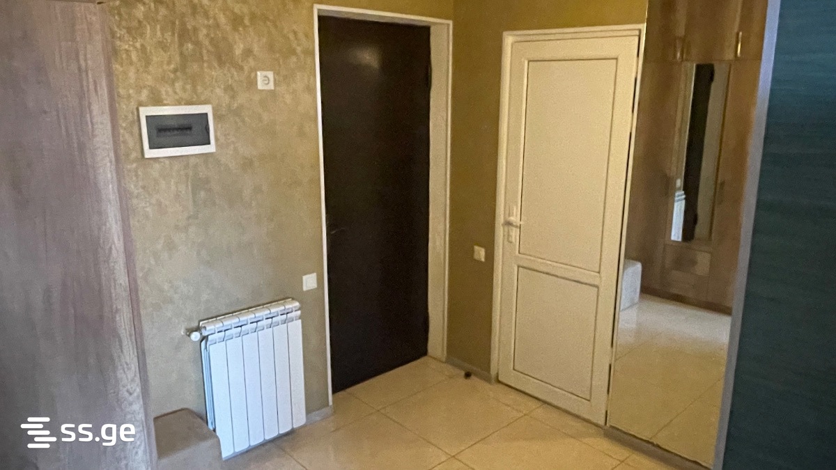 3 Room Flat Daily Rent. Poti view 9