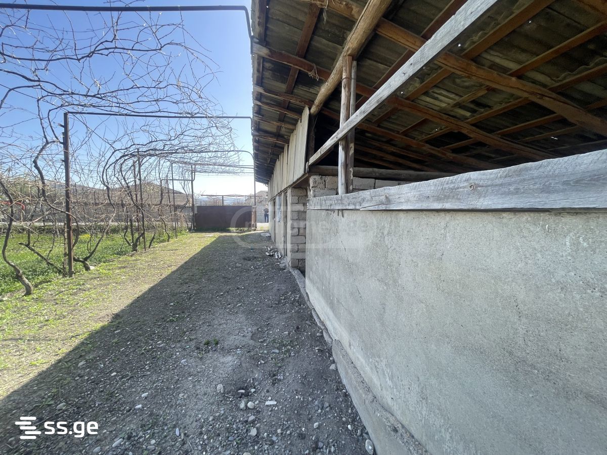 Commercial Space For Sale. Gori view 8