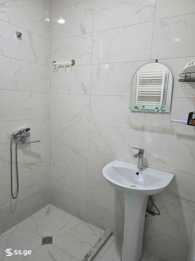 2 Room Private House For Rent. Varketili view 6