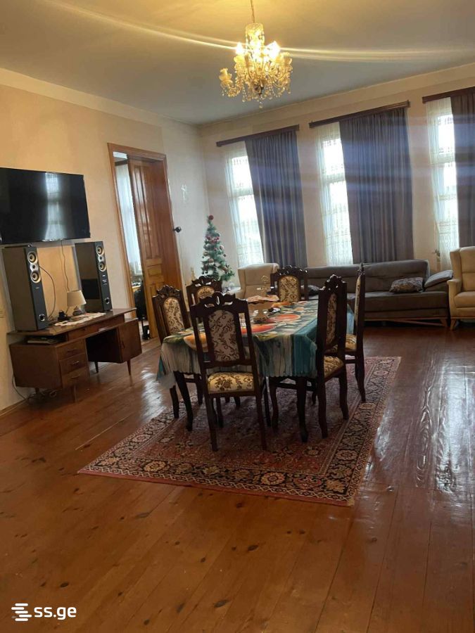 5 Room Private House For Sale view 3