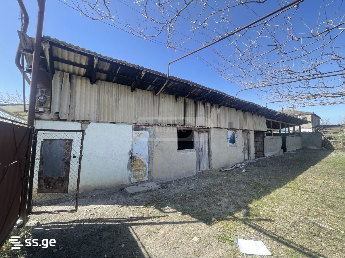 Commercial Space For Sale. Gori view 5