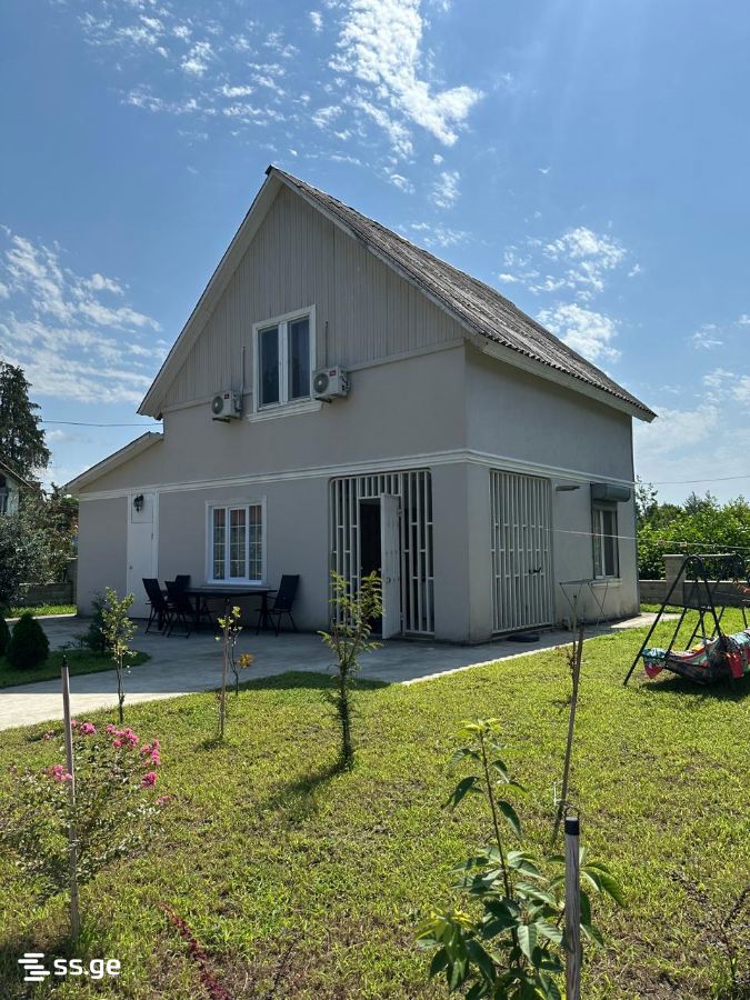5 Room Private House Daily Rent. Ureki view 1