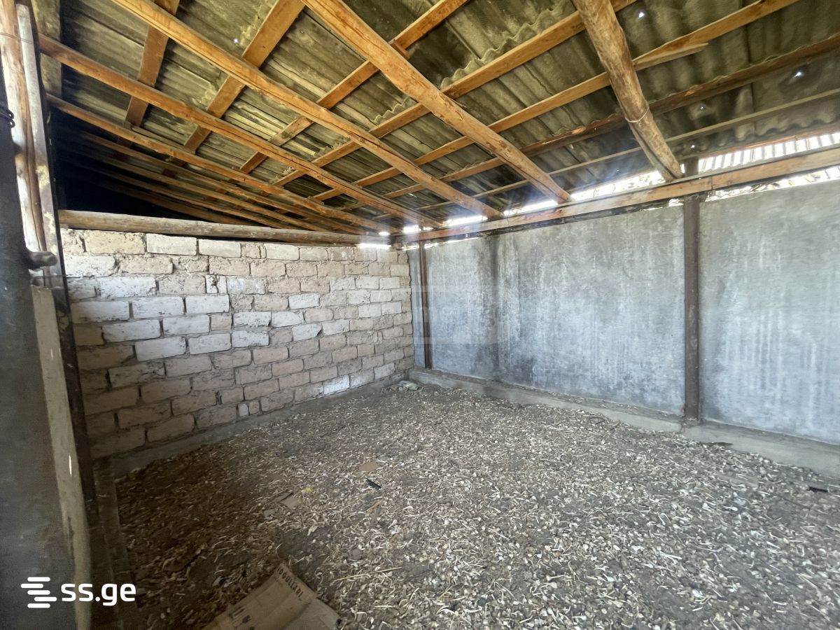 Commercial Space For Sale. Gori view 6