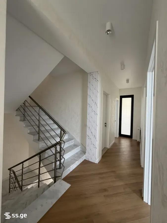 10 Room Private House For Rent. Varketili view 5