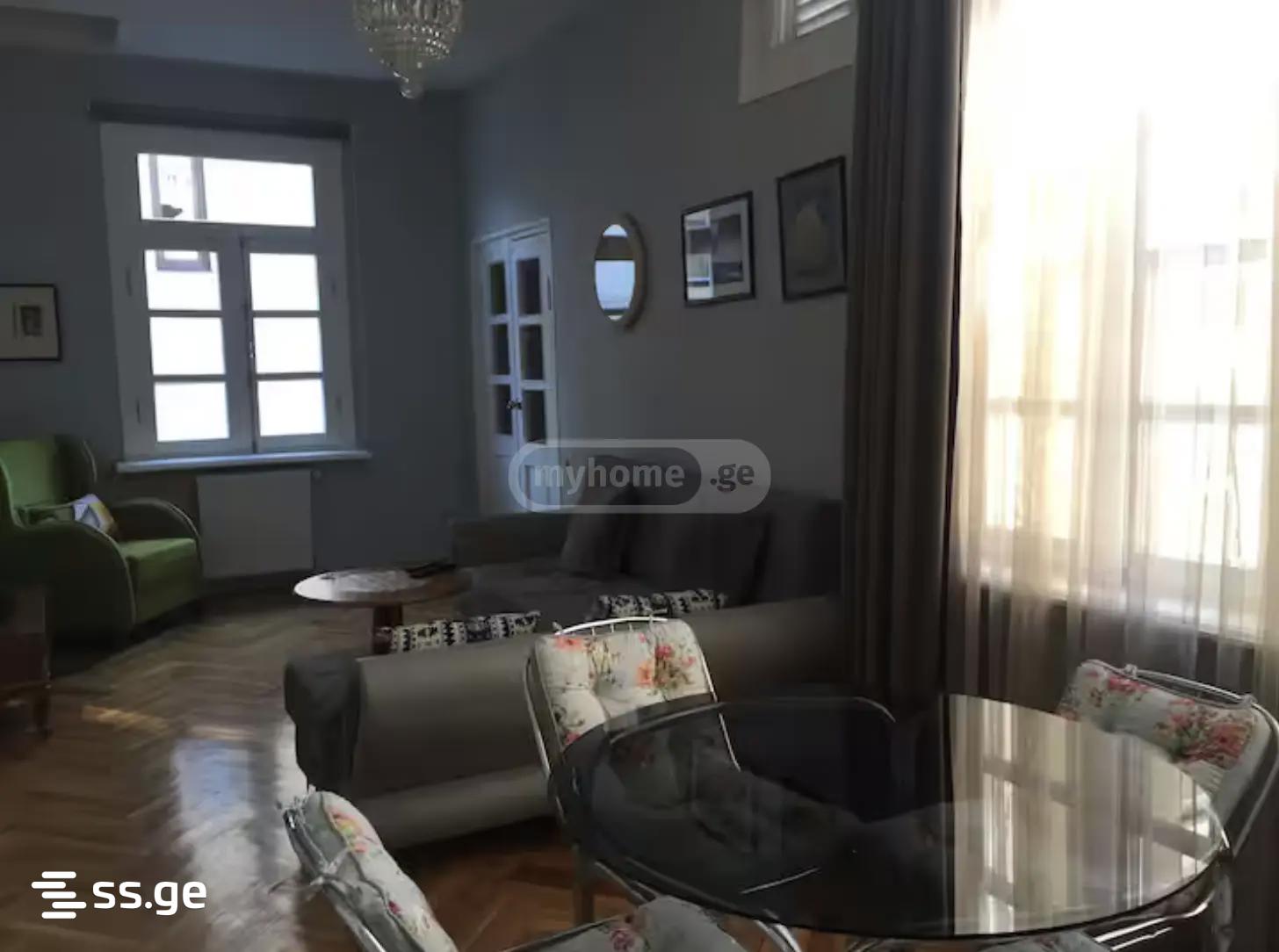 7 Room Private House For Sale view 5