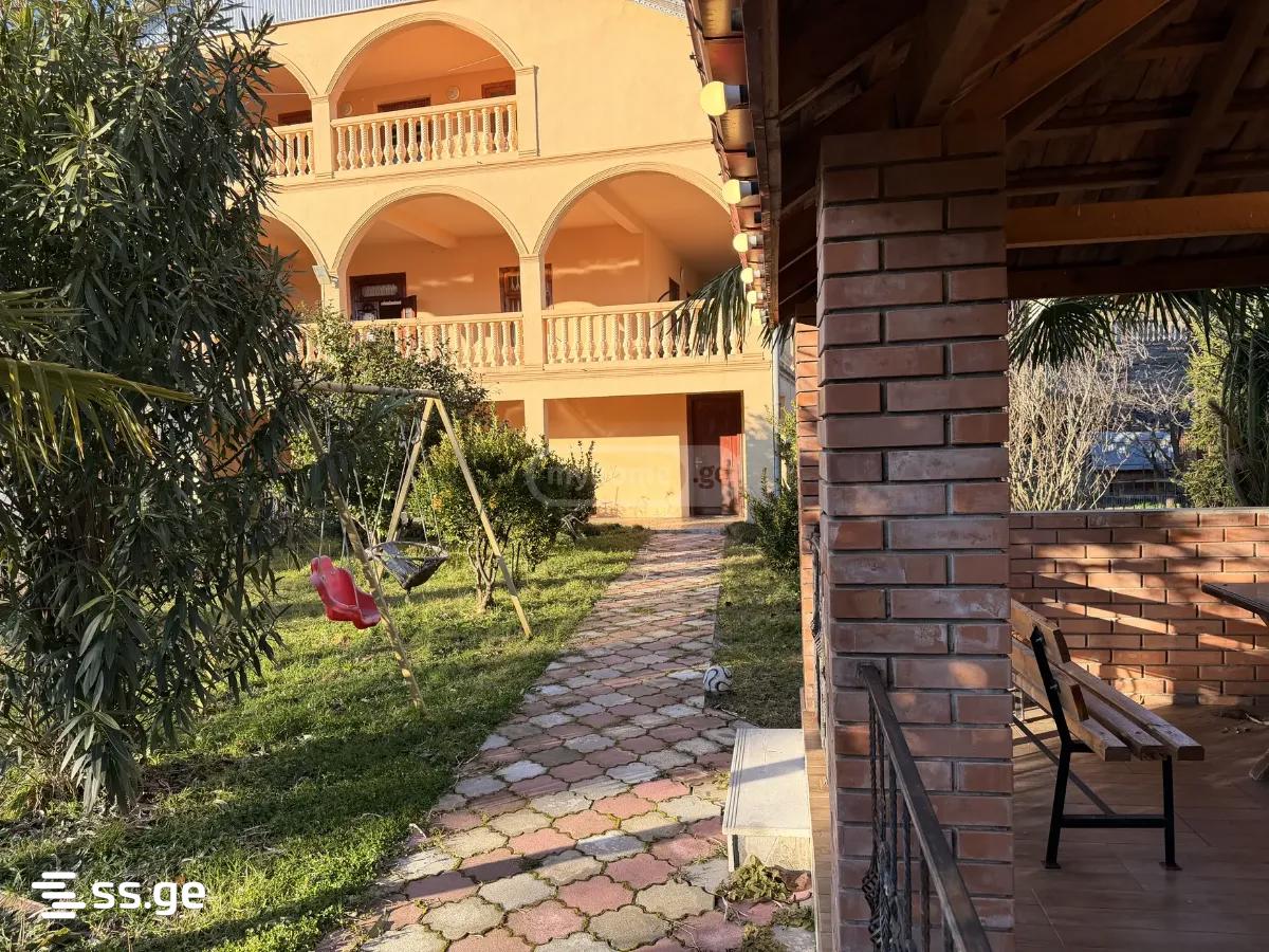 9 Room Private House For Sale view 3