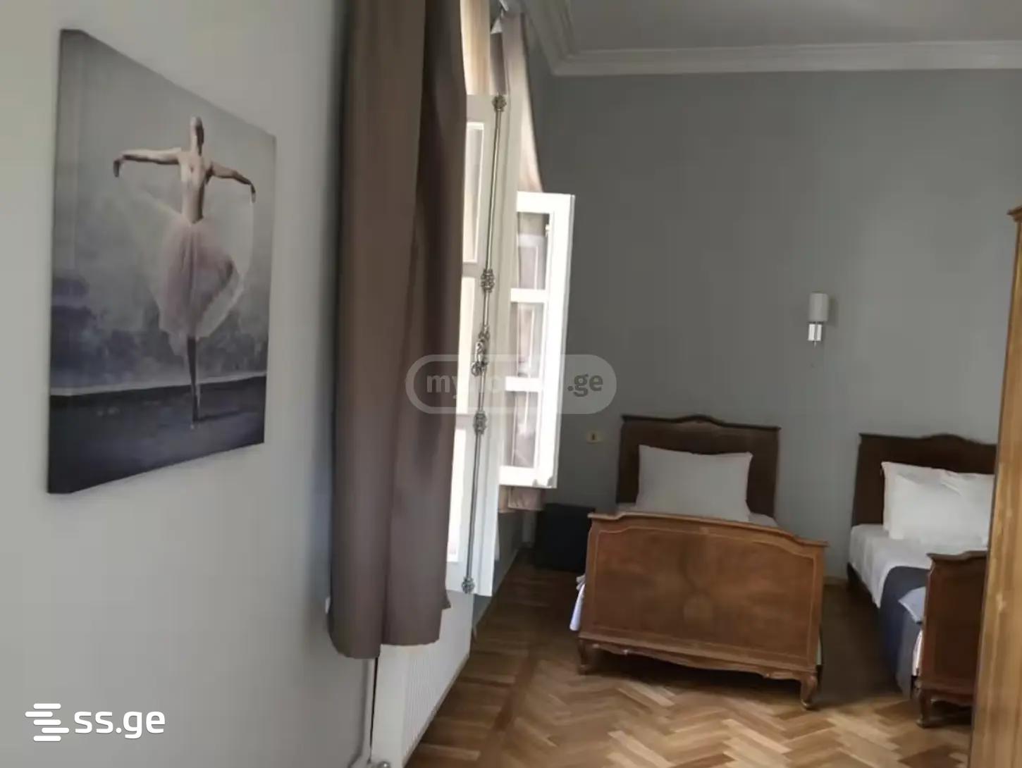 7 Room Private House For Sale view 1
