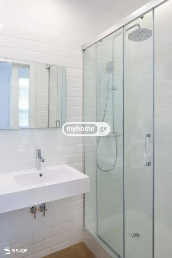 9 Room Hotel For Rent. Sololaki view 18