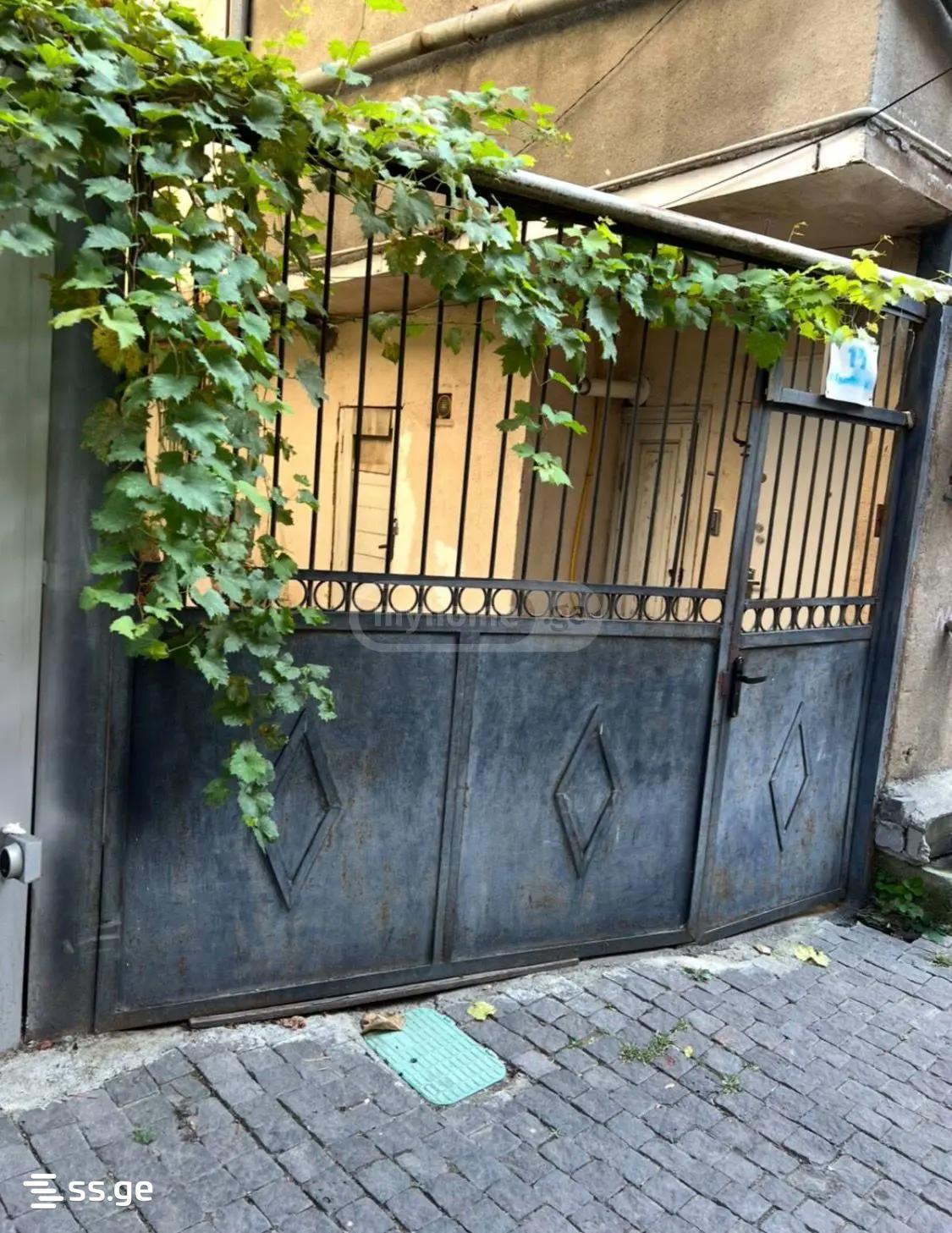 7 Room Private House For Sale view 14