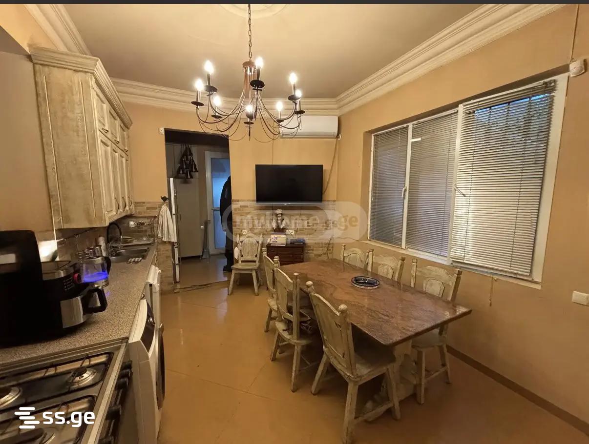 10 Room Private House For Sale view 6