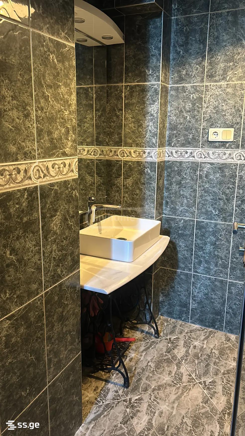 10 Room Private House For Sale view 6