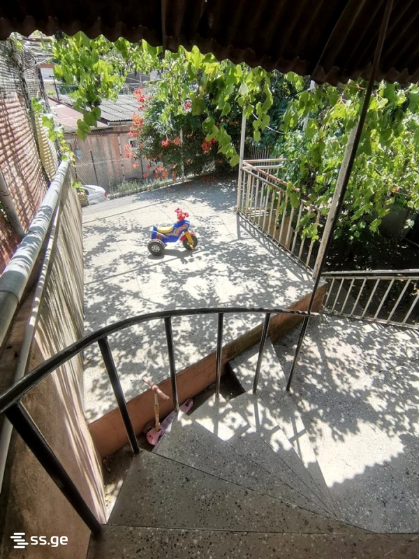 10 Room Private House For Sale view 7