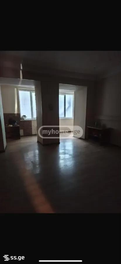 10 Room Hotel For Rent. Mtatsminda view 27