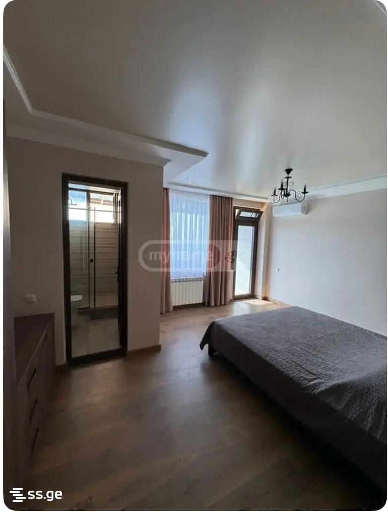 10 Room Private House For Sale view 4
