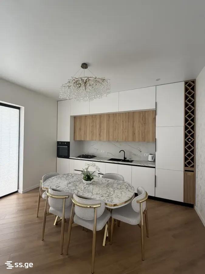 10 Room Private House For Rent. Varketili view 3