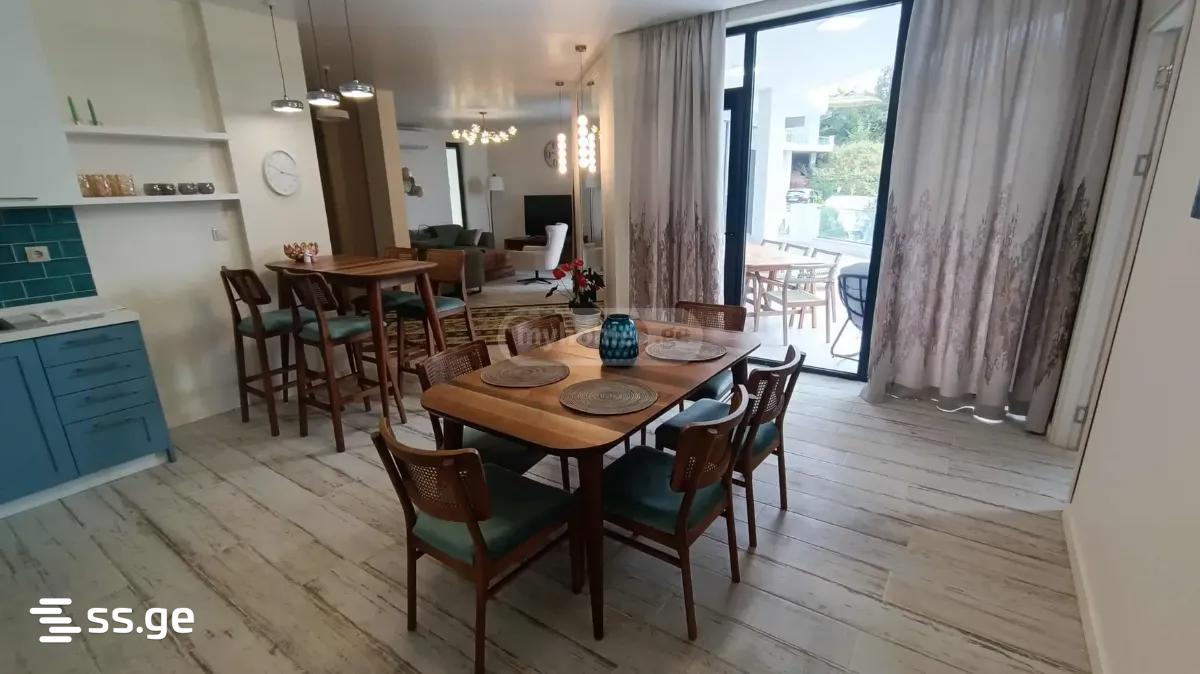 6 Room Private House For Sale view 4
