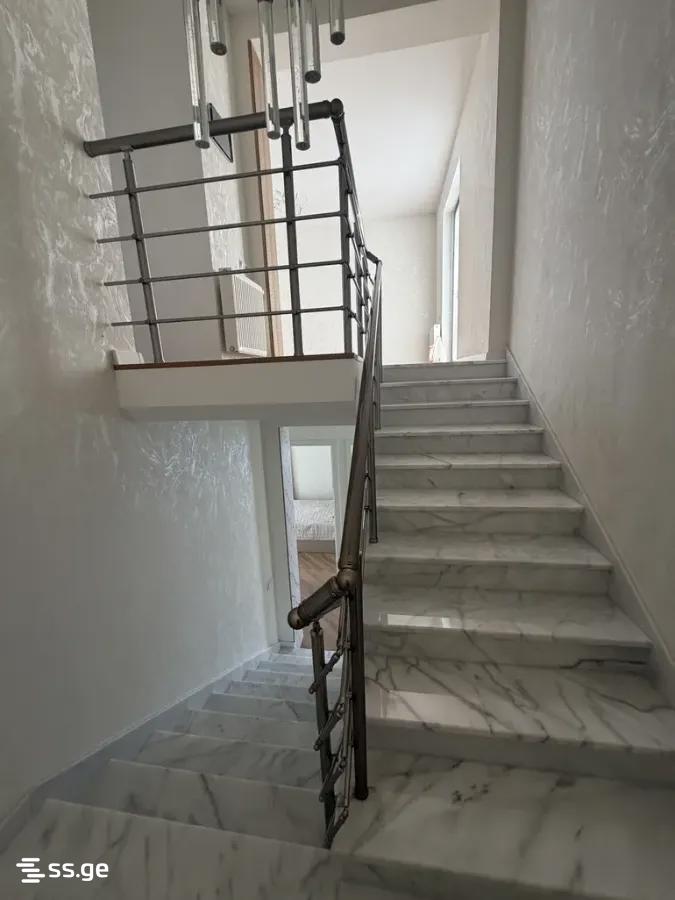 10 Room Private House For Rent. Varketili view 9