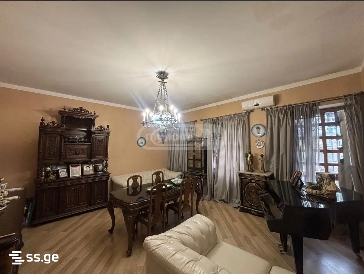 10 Room Private House For Sale view 13
