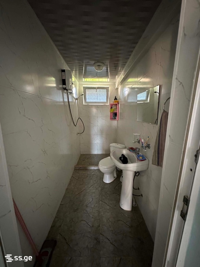 5 Room Private House For Sale view 3
