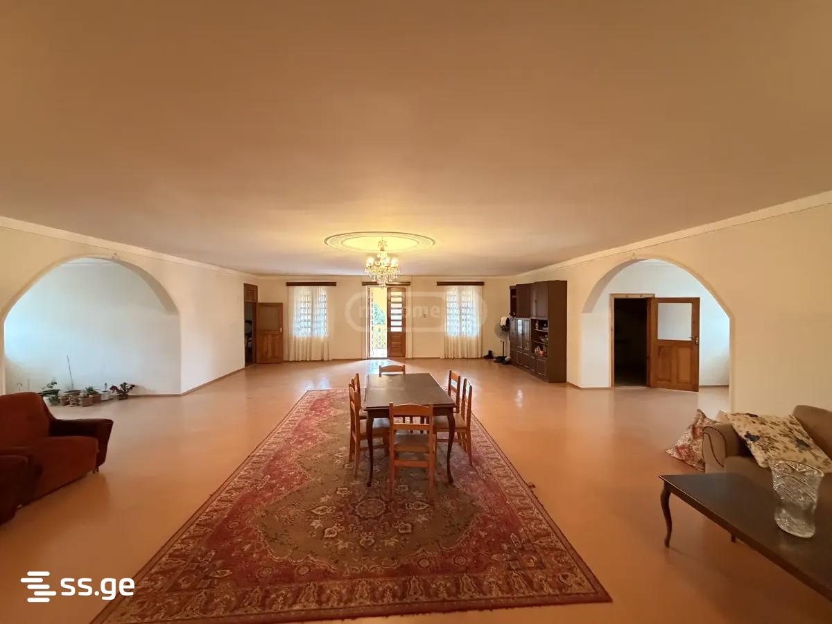 9 Room Private House For Sale view 8