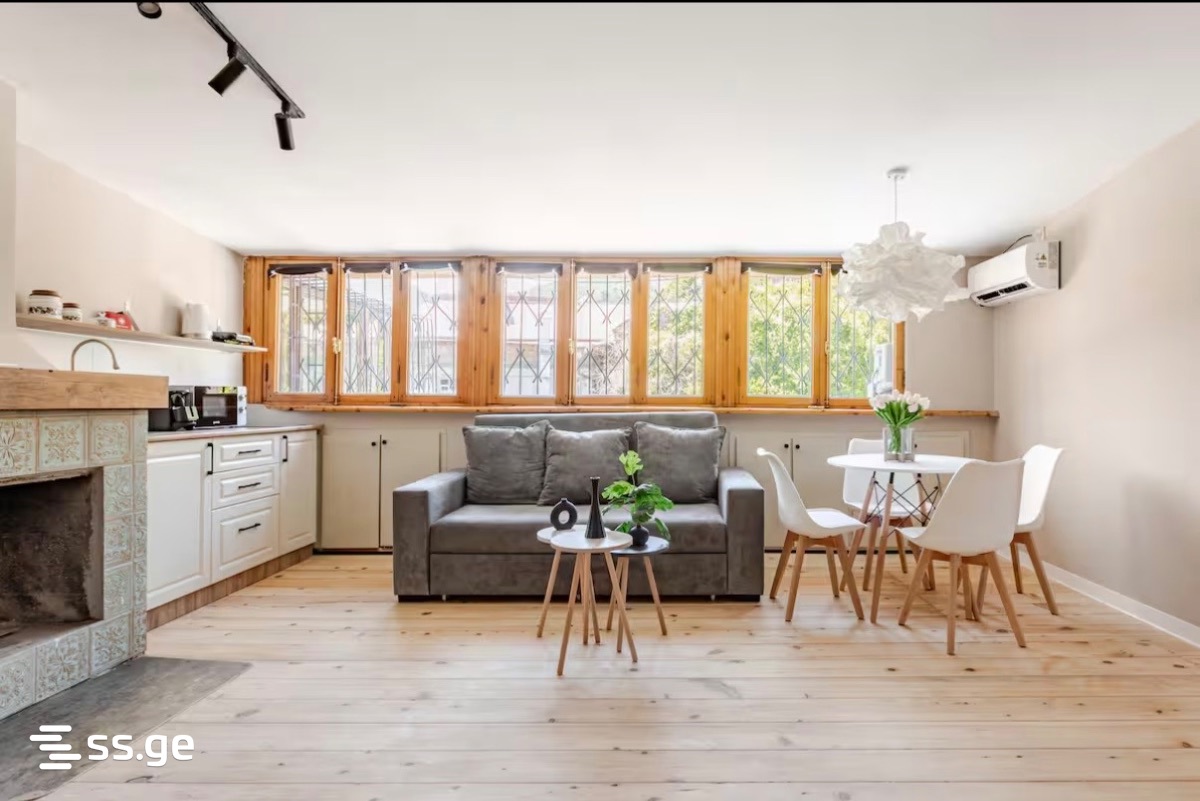 2 room Flat Daily rent. Sololaki, Tbilisi