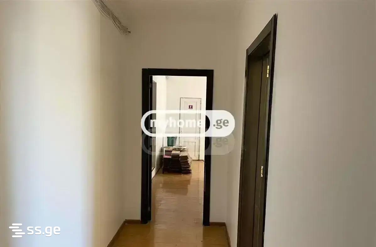 40 Room Hotel For Rent. Gldanula view 18